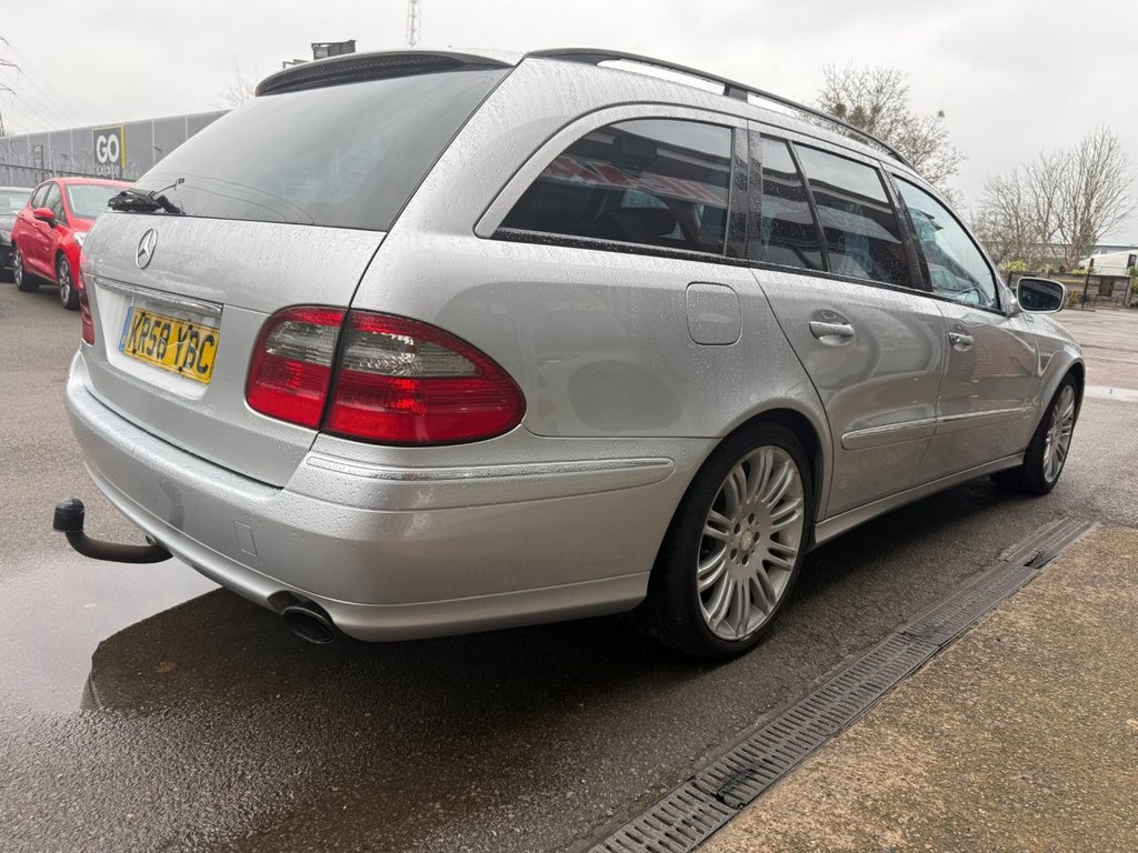 Used Mercedes-Benz E Class 2008 for sale - 77408731: Photo 7