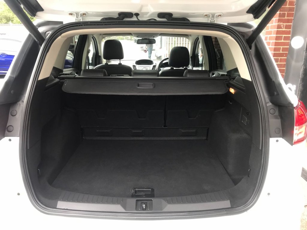 Used Ford Kuga 2014 for sale - 76640538: Photo 11