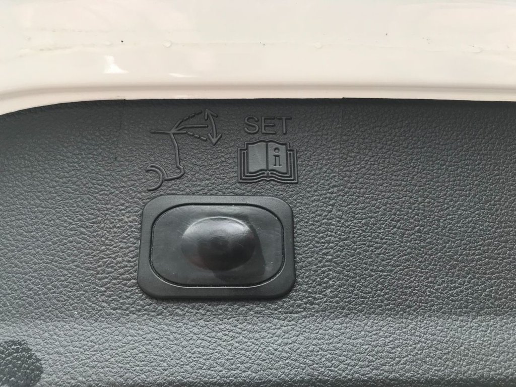 Used Ford Kuga 2014 for sale - 76640538: Photo 12