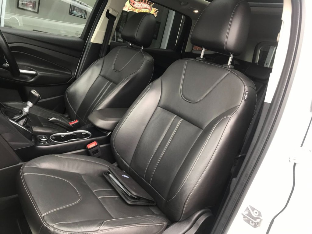 Used Ford Kuga 2014 for sale - 76640538: Photo 14