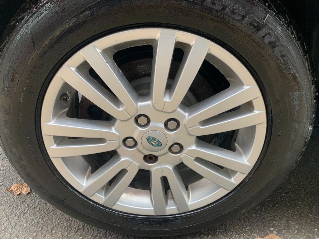 Used Land Rover Discovery 2010 for sale - 76640541: Photo 11