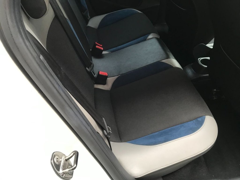 Used Volkswagen Polo 2015 for sale - 76640563: Photo 21