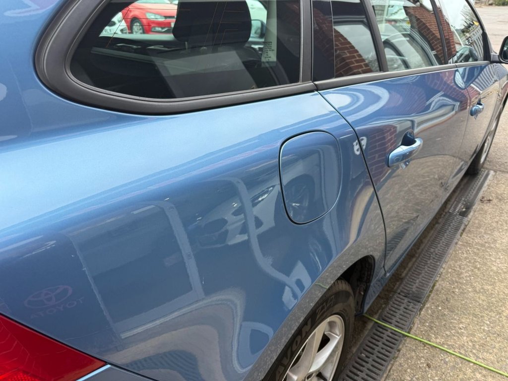 Used Volvo V60 2016 for sale - 77976504: Photo 10