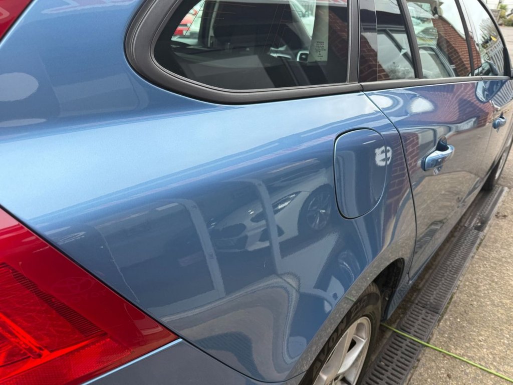 Used Volvo V60 2016 for sale - 77976504: Photo 14