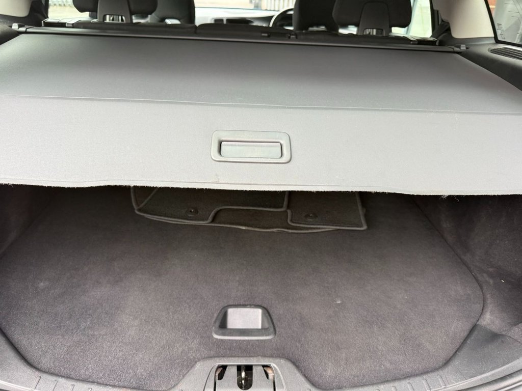 Used Volvo V60 2016 for sale - 77976504: Photo 18