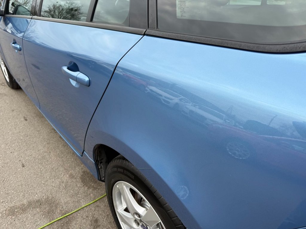 Used Volvo V60 2016 for sale - 77976504: Photo 9