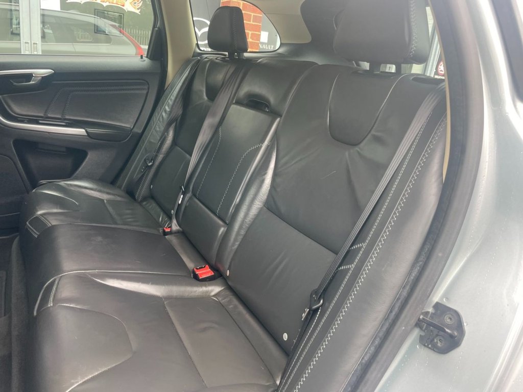 Used Volvo XC60 2012 for sale - 76640499: Photo 13