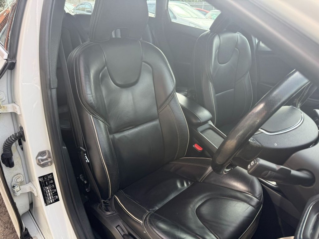 Used Volvo V40 2015 for sale - 78200579: Photo 11