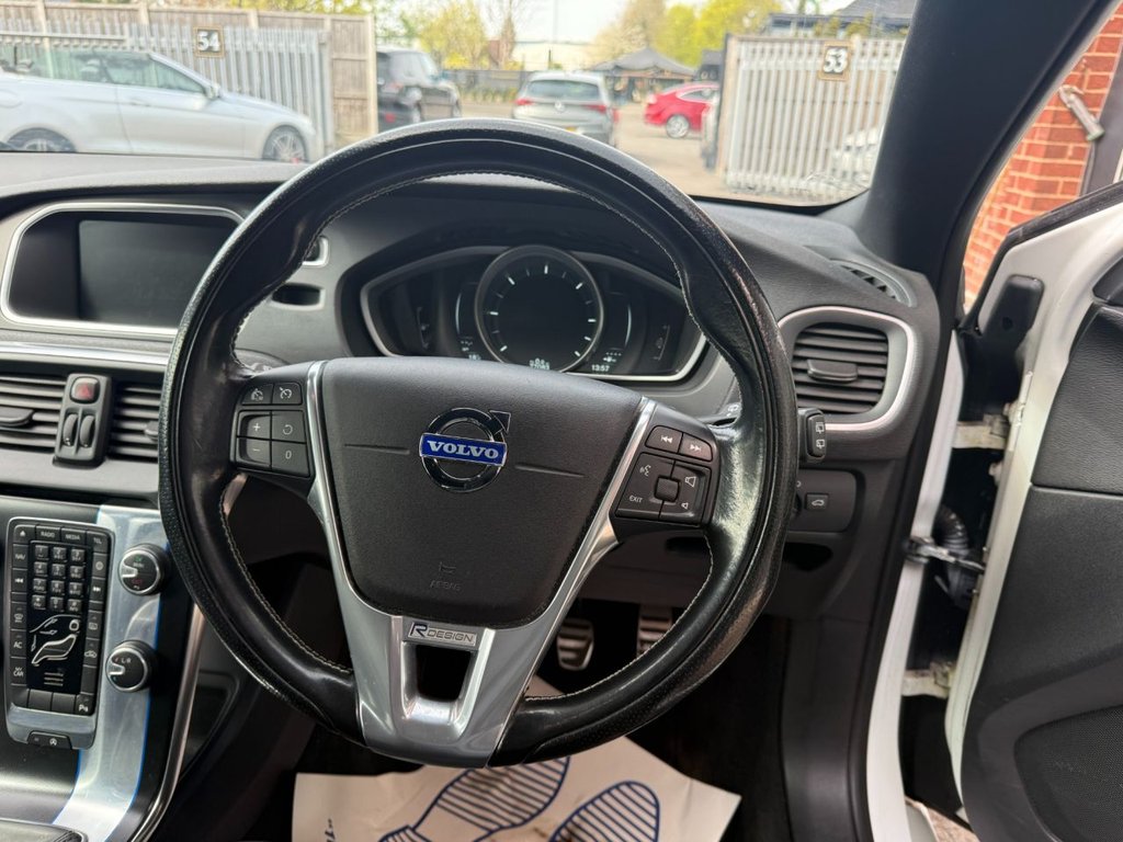 Used Volvo V40 2015 for sale - 78200579: Photo 16