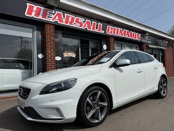 Used Volvo V40 2015 for sale - 78200579: Photo