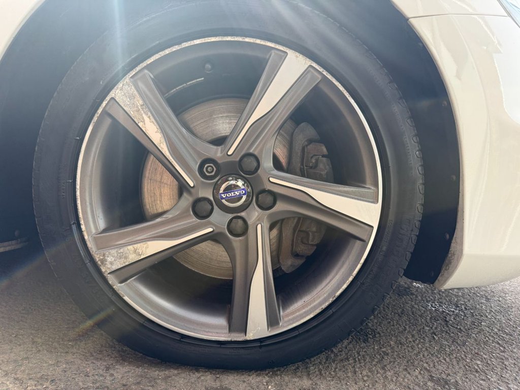 Used Volvo V40 2015 for sale - 78200579: Photo 20