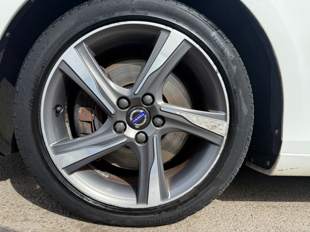 Used Volvo V40 2015 for sale - 78200579: Photo 21