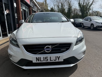 Used Volvo V40 2015 for sale - 78200579: Photo