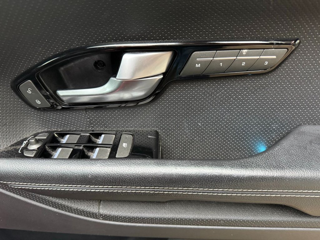 Used Land Rover Range Rover Evoque 2014 for sale - 76923882: Photo 13