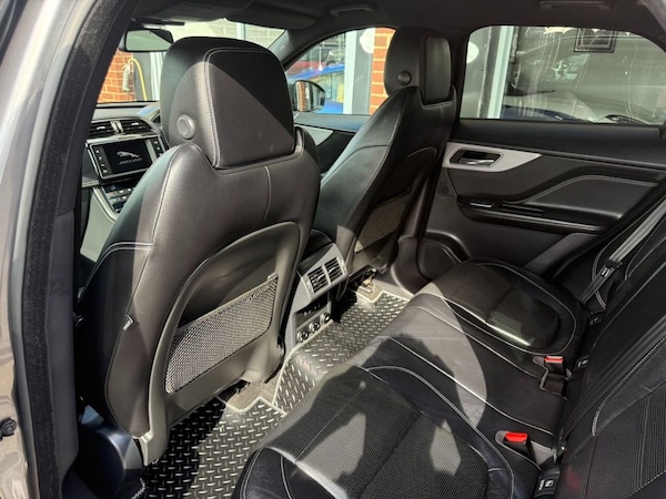 Used Jaguar F-Pace 2017 for sale - 76010227: Photo 11