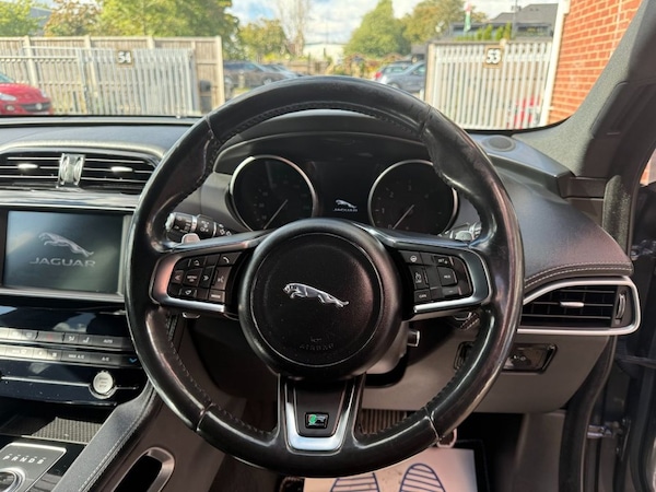 Used Jaguar F-Pace 2017 for sale - 76010227: Photo 19