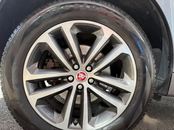 Used Jaguar F-Pace 2017 for sale - 76010227: Photo 23