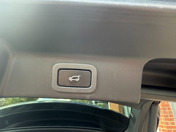 Used Jaguar F-Pace 2017 for sale - 76010227: Photo 7