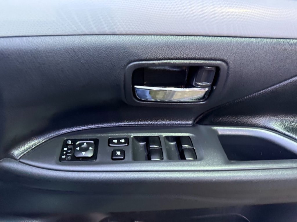 Used Mitsubishi Outlander 2015 for sale - 77394310: Photo 12