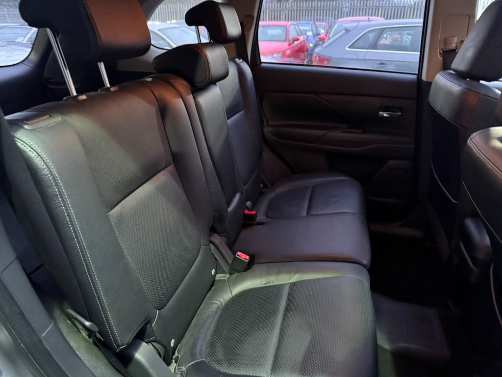 Used Mitsubishi Outlander 2015 for sale - 77394310: Photo 19