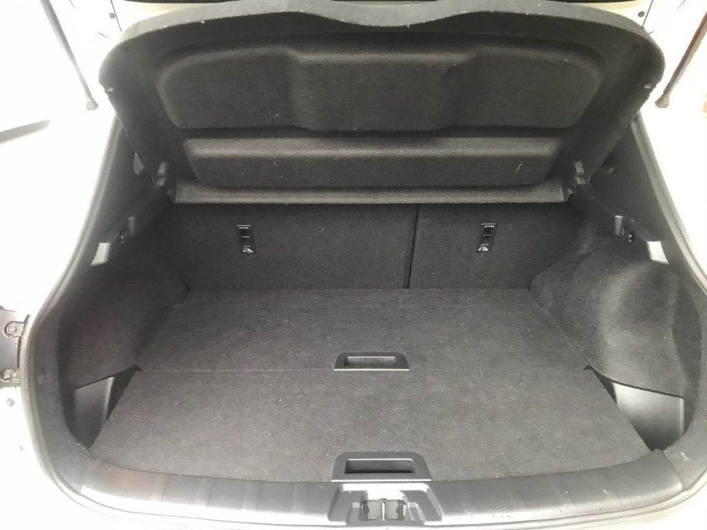 Used Nissan Qashqai 2015 for sale - 76740118: Photo 11