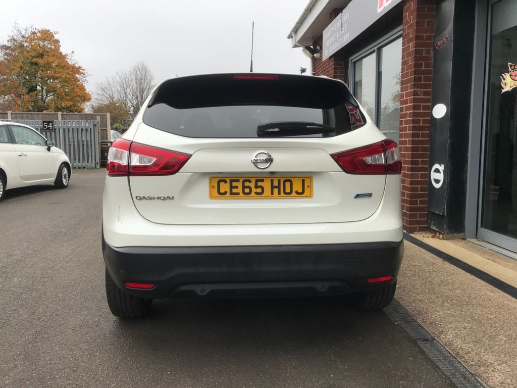 Used Nissan Qashqai 2015 for sale - 76740118: Photo 9
