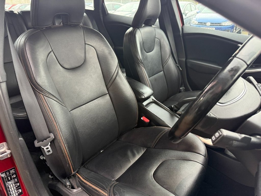 Used Volvo V40 Cross Country 2014 for sale - 78030811: Photo 15