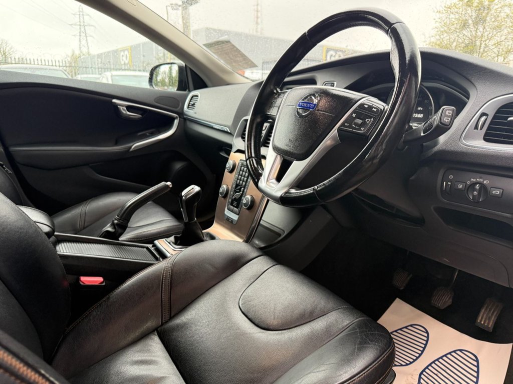 Used Volvo V40 Cross Country 2014 for sale - 78030811: Photo 16