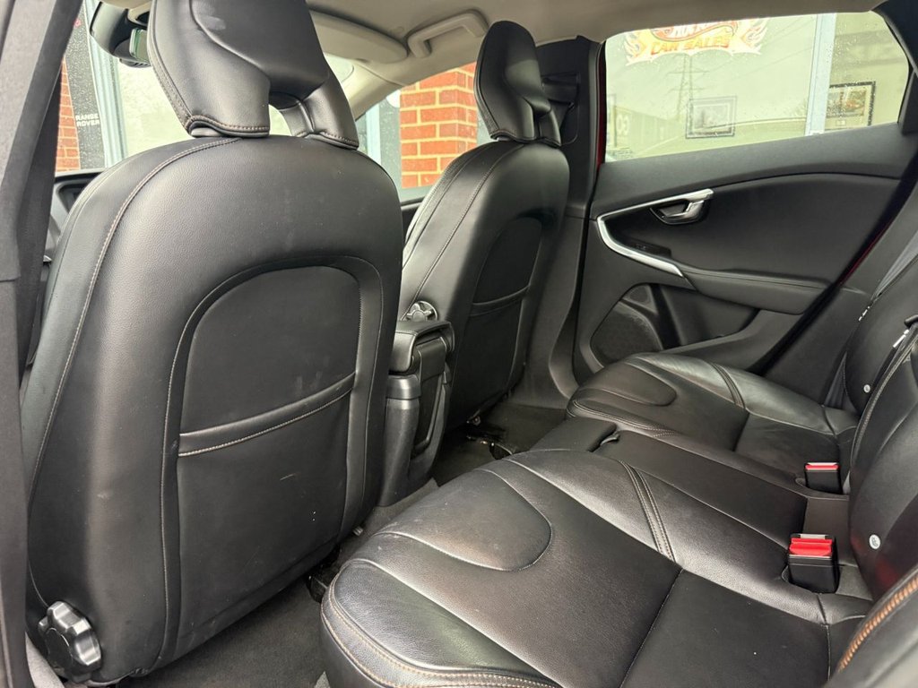 Used Volvo V40 Cross Country 2014 for sale - 78030811: Photo 24