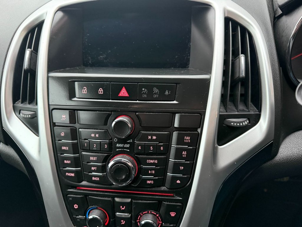 Used Vauxhall Astra 2015 for sale - 77341702: Photo 25