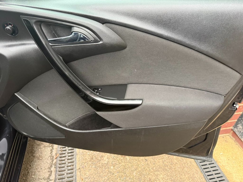 Used Vauxhall Astra 2015 for sale - 77341702: Photo 28