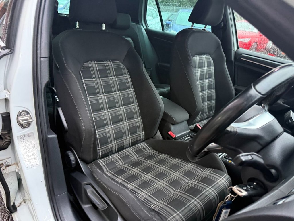 Used Volkswagen Golf 2017 for sale - 77534680: Photo 10