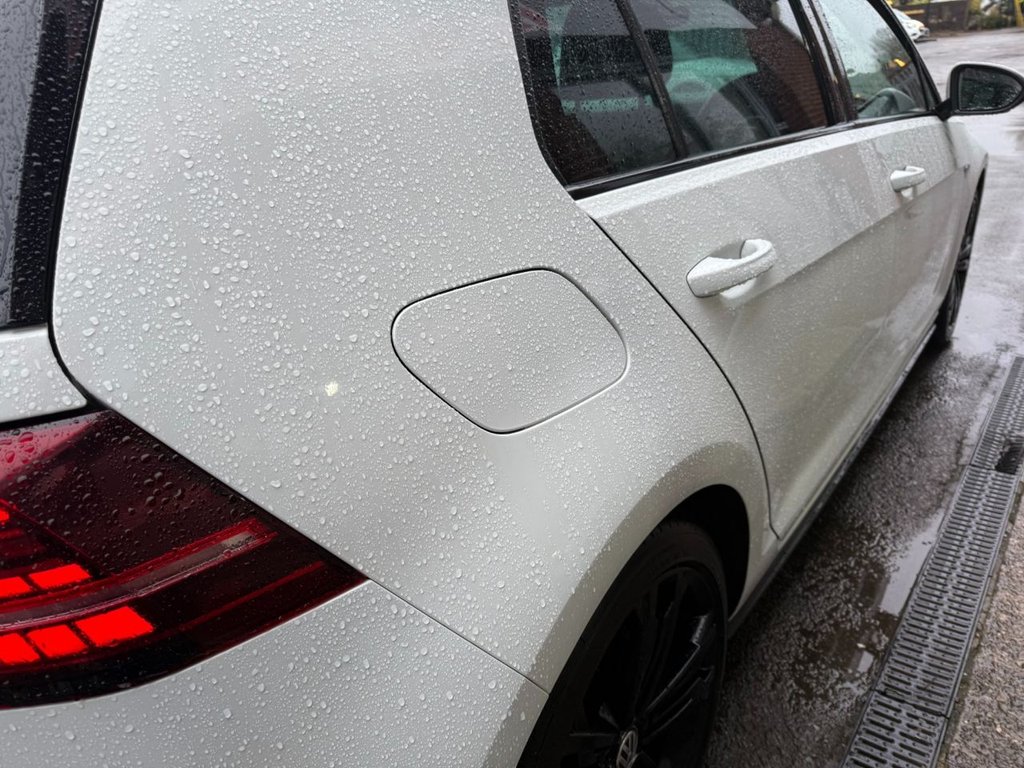 Used Volkswagen Golf 2017 for sale - 77534680: Photo 9