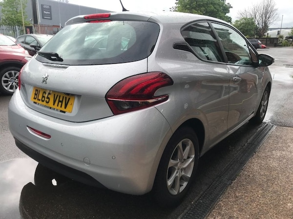 Used Peugeot 208 2016 for sale - 75432912: Photo 6
