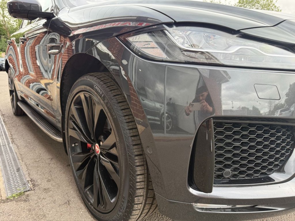 Used Jaguar F-Pace 2019 for sale - 76698329: Photo 12