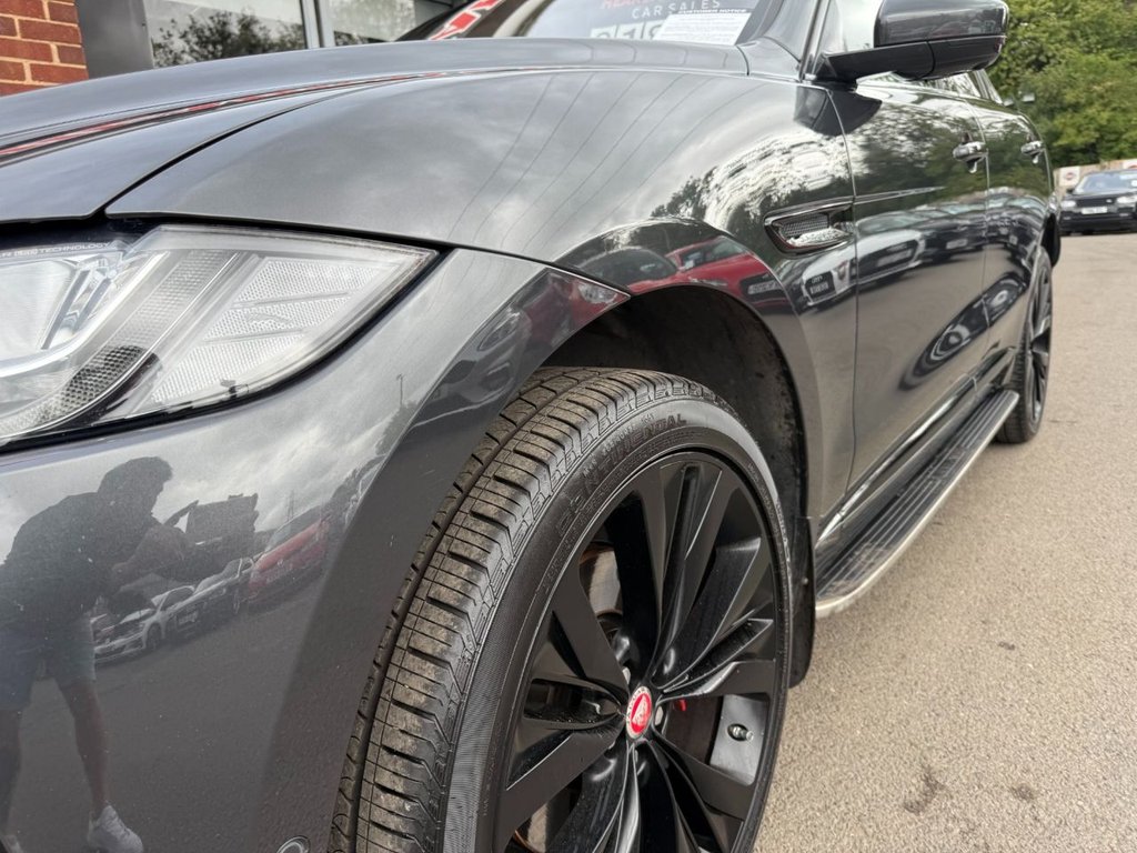 Used Jaguar F-Pace 2019 for sale - 76698329: Photo 13