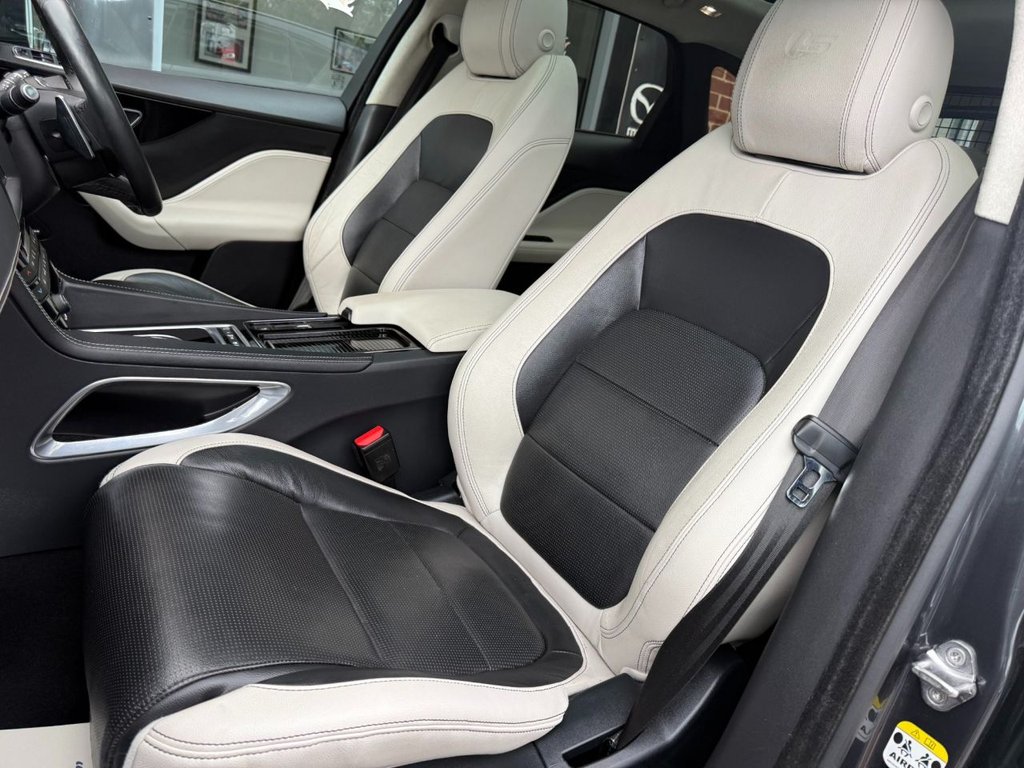 Used Jaguar F-Pace 2019 for sale - 76698329: Photo 22