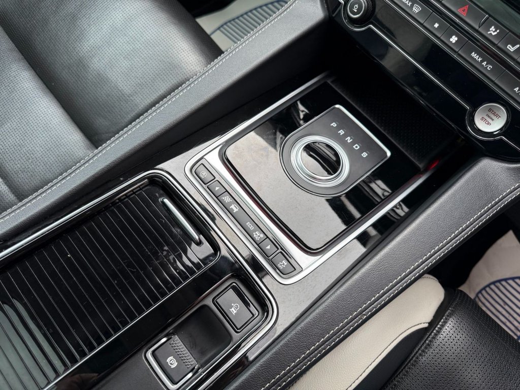 Used Jaguar F-Pace 2019 for sale - 76698329: Photo 31