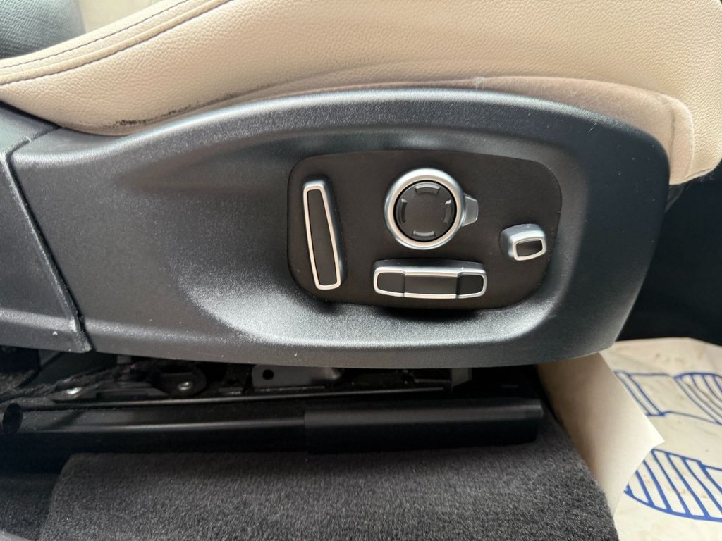 Used Jaguar F-Pace 2019 for sale - 76698329: Photo 33