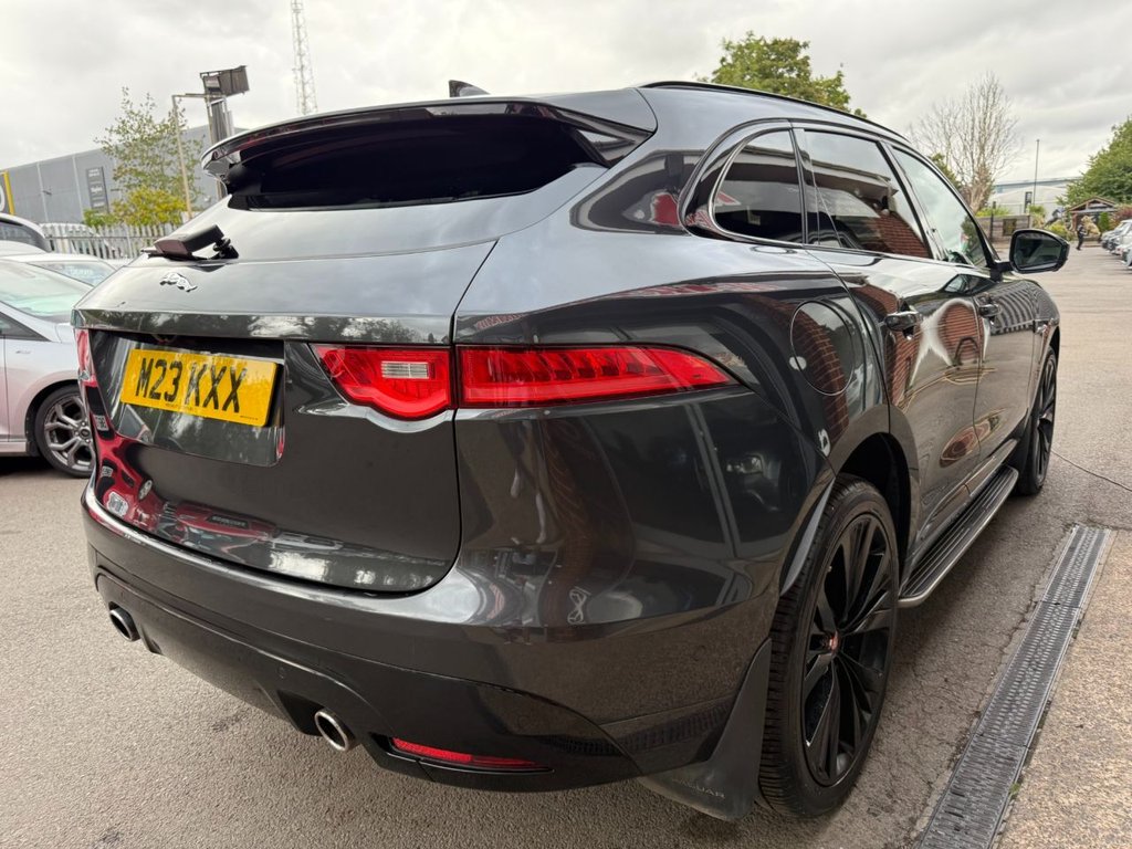 Used Jaguar F-Pace 2019 for sale - 76698329: Photo 6