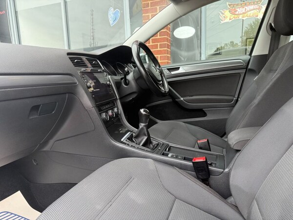Used Volkswagen Golf 2018 for sale - 76056775: Photo 21