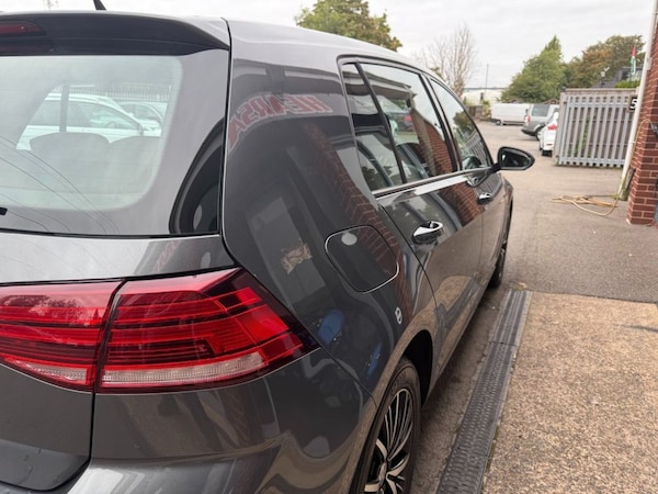 Used Volkswagen Golf 2018 for sale - 76056775: Photo 6