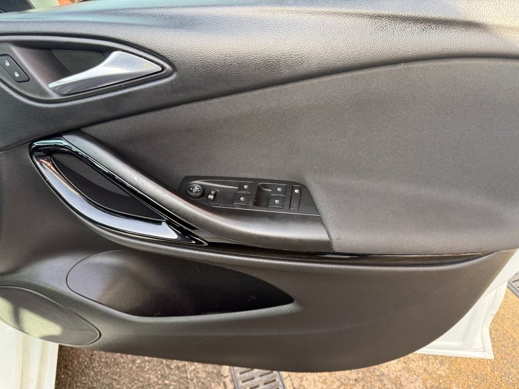 Used Vauxhall Astra 2017 for sale - 76640581: Photo 21