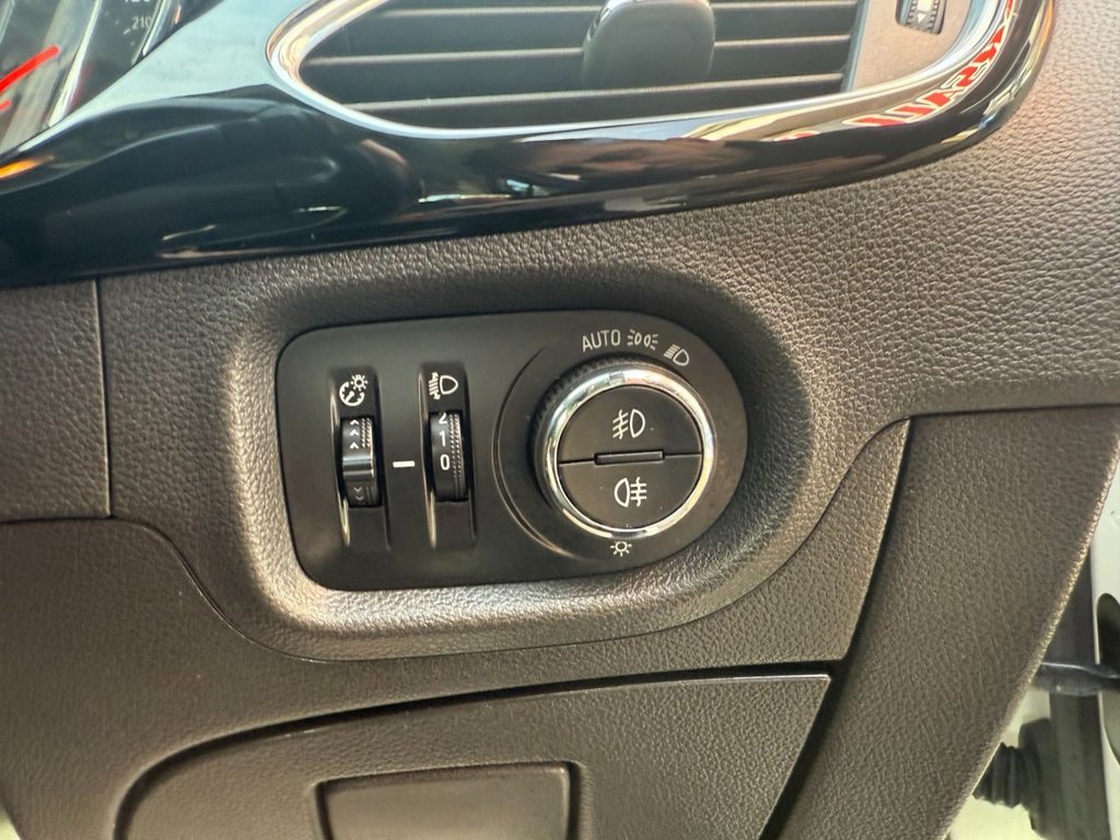 Used Vauxhall Astra 2017 for sale - 76640581: Photo 22