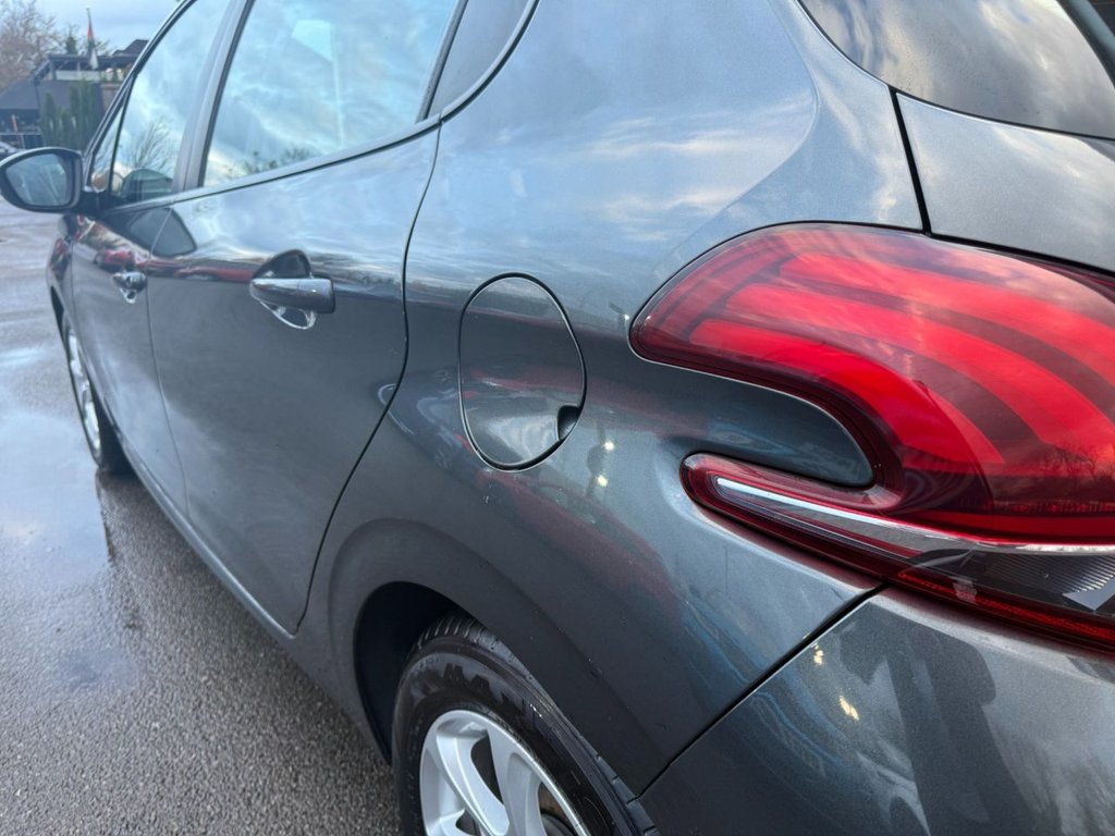 Used Peugeot 208 2017 for sale - 76640576: Photo 8