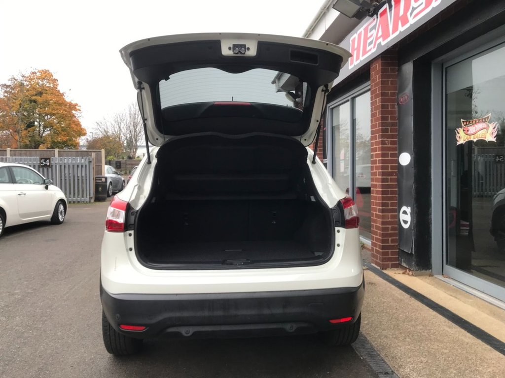 Used Nissan Qashqai 2015 for sale - 77703488: Photo 10