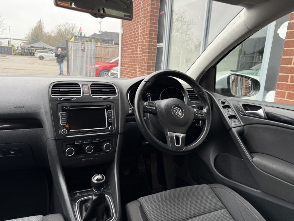 Used Volkswagen Golf 2012 for sale - 77805900: Photo 14