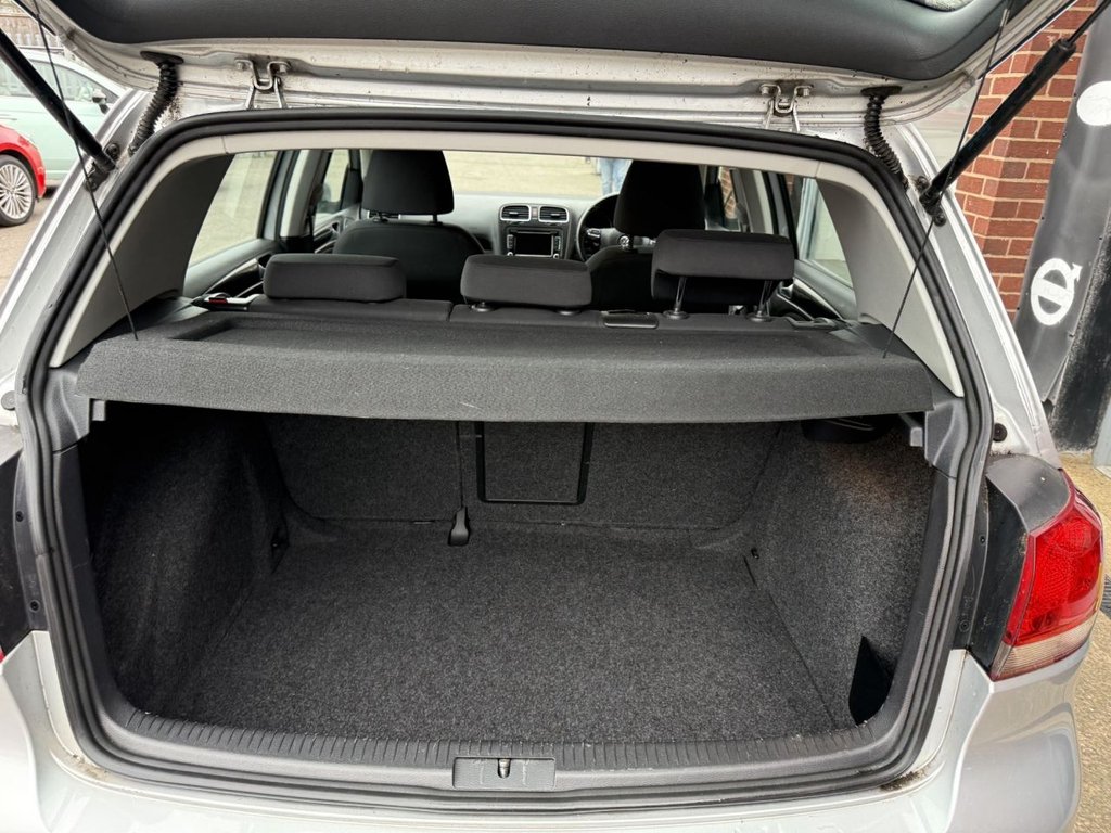 Used Volkswagen Golf 2012 for sale - 77805900: Photo 15