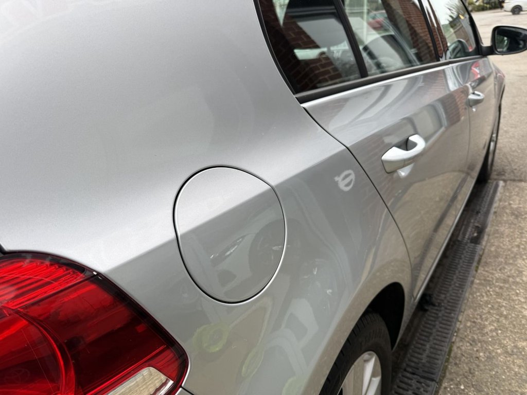 Used Volkswagen Golf 2012 for sale - 77805900: Photo 9