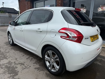 Used Peugeot 208 2014 for sale - 78908203: Photo